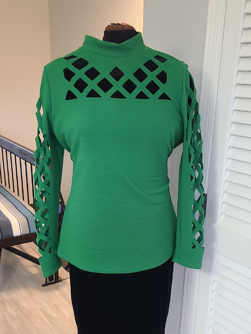 Green Cutout Long-Sleeve Women's Top